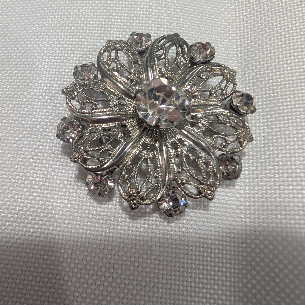 Rhinestone Silver Floral Brooch - Sparkling Women’s Jewelry